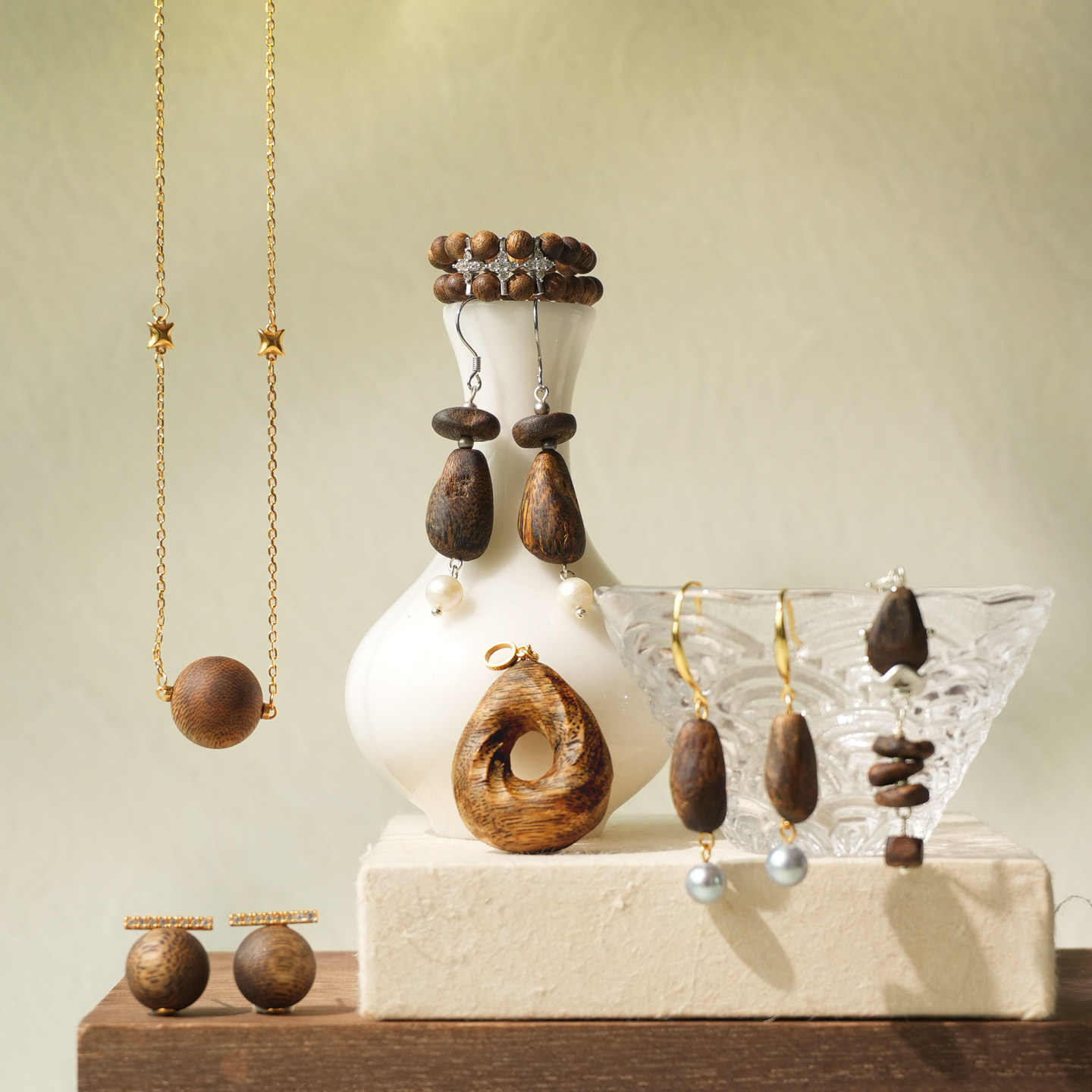 Youxinzhuyu 21-27 domestic cost-effective original design natural Qinnan agarwood earrings pendant ring