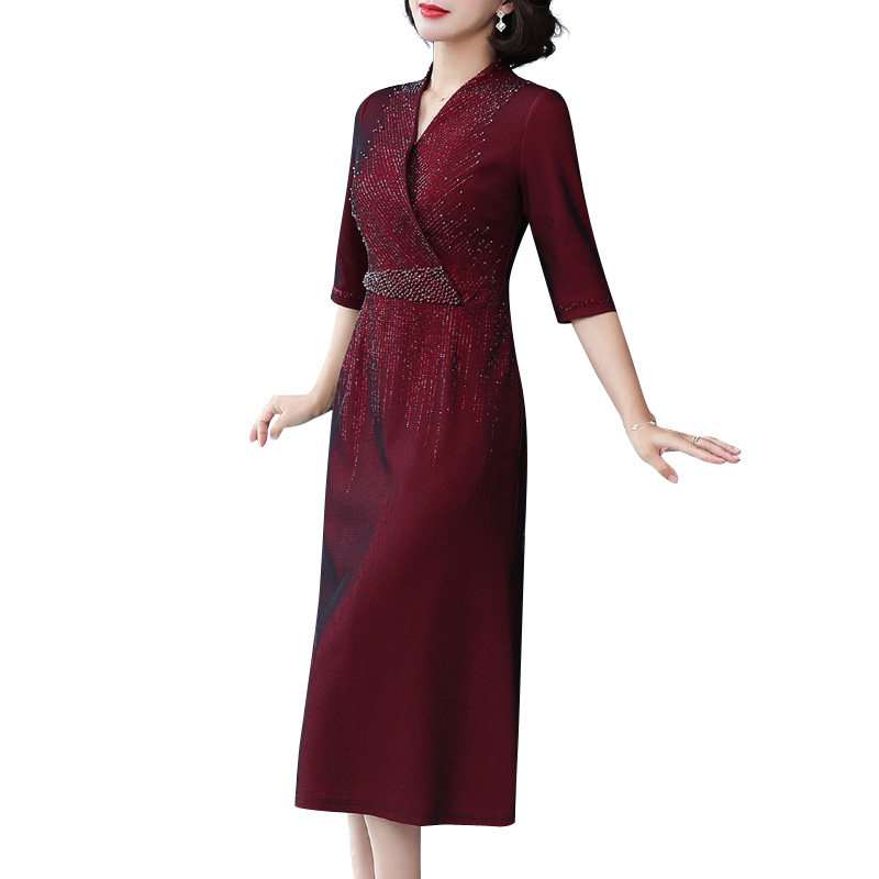 中老年气质高贵连衣裙女2021新时尚大牌婚宴妈妈裙子夏喜婆婆礼服