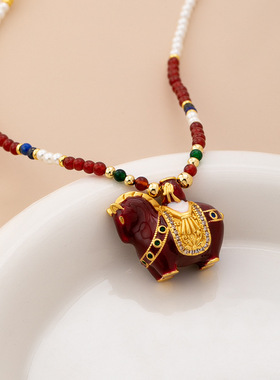 原创马年新中式复古精致红色滴油立体小马毛衣链轻奢感长项链