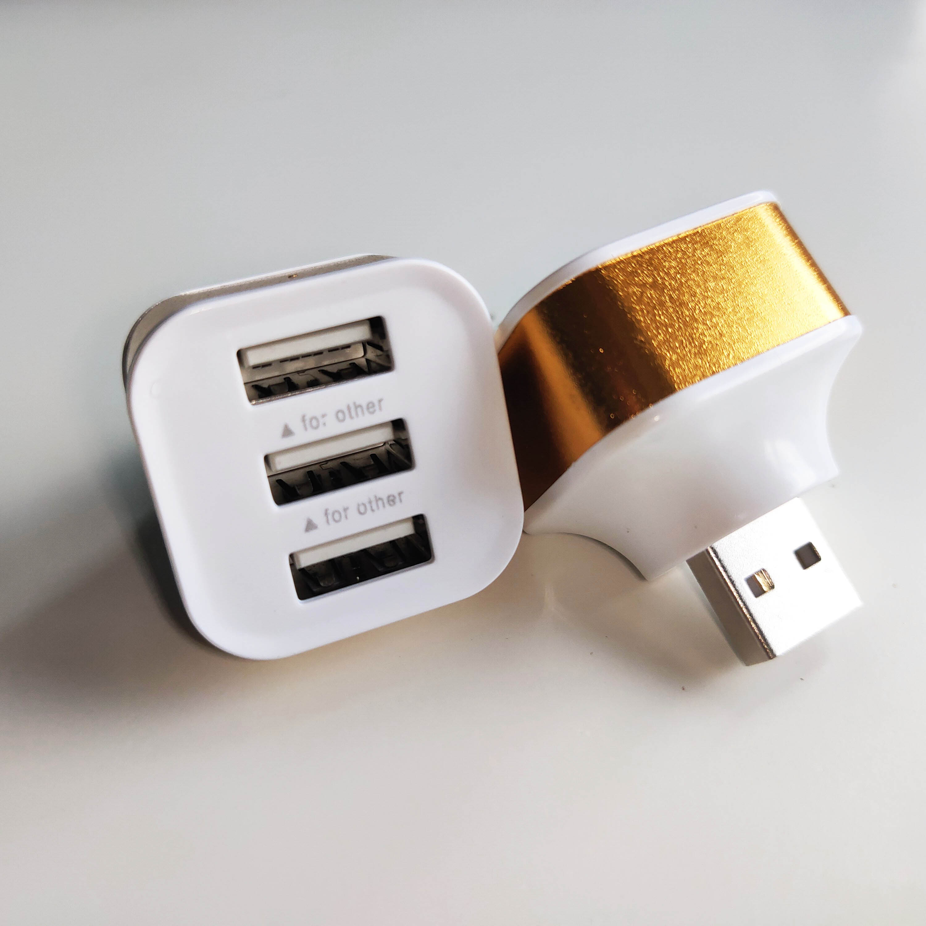 汽车车载充电器3usb分线器一拖三扩展多接口hub集线器1分3多孔头转接头多功能手机充电扩展器充电线多口插头 - 图2