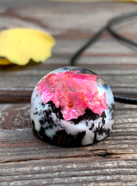 原创树脂夜光新年生日礼物吊坠