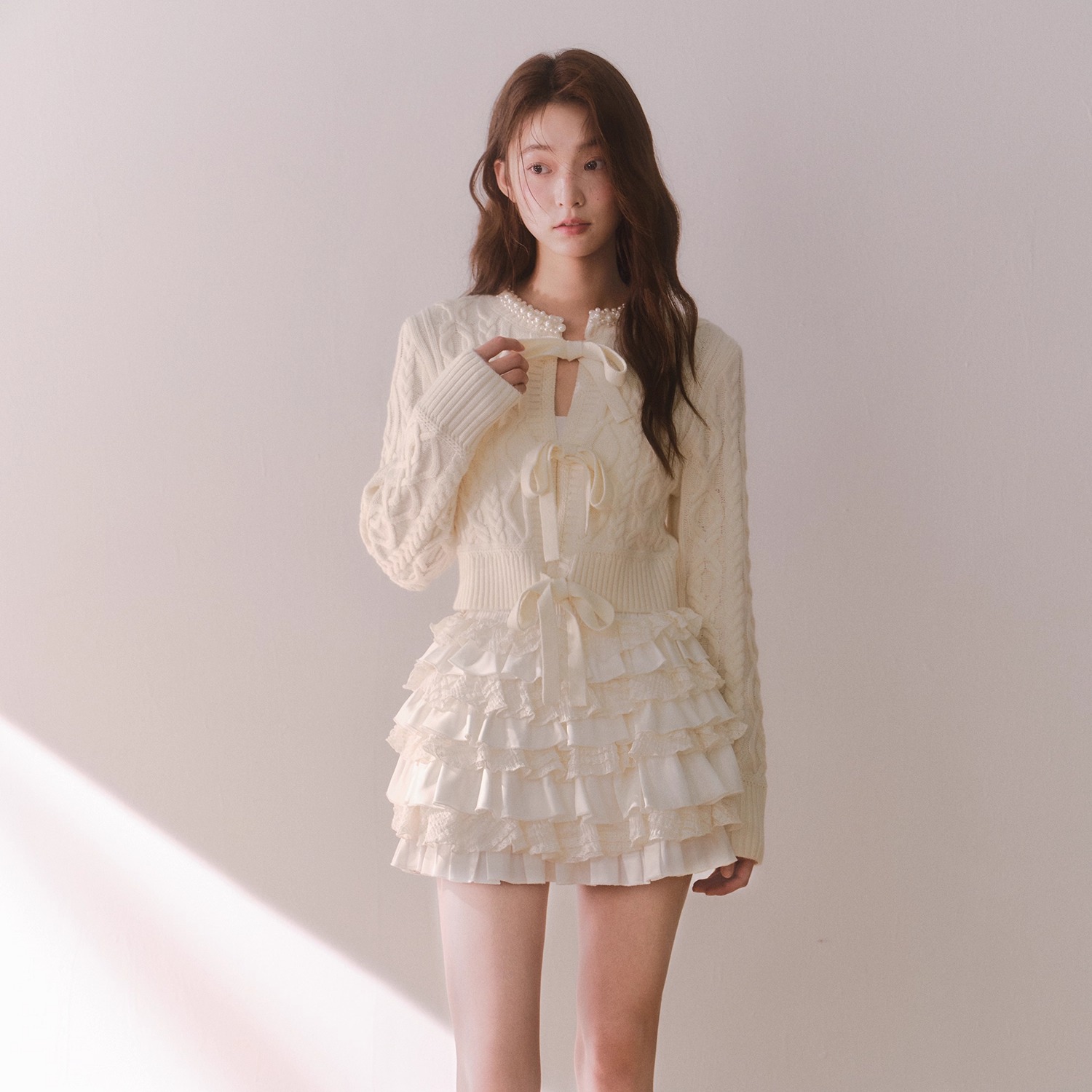 RECIT 复古钩针系带蝴蝶结短款针织开衫女秋冬手工珍珠领毛衣外套 - 图2