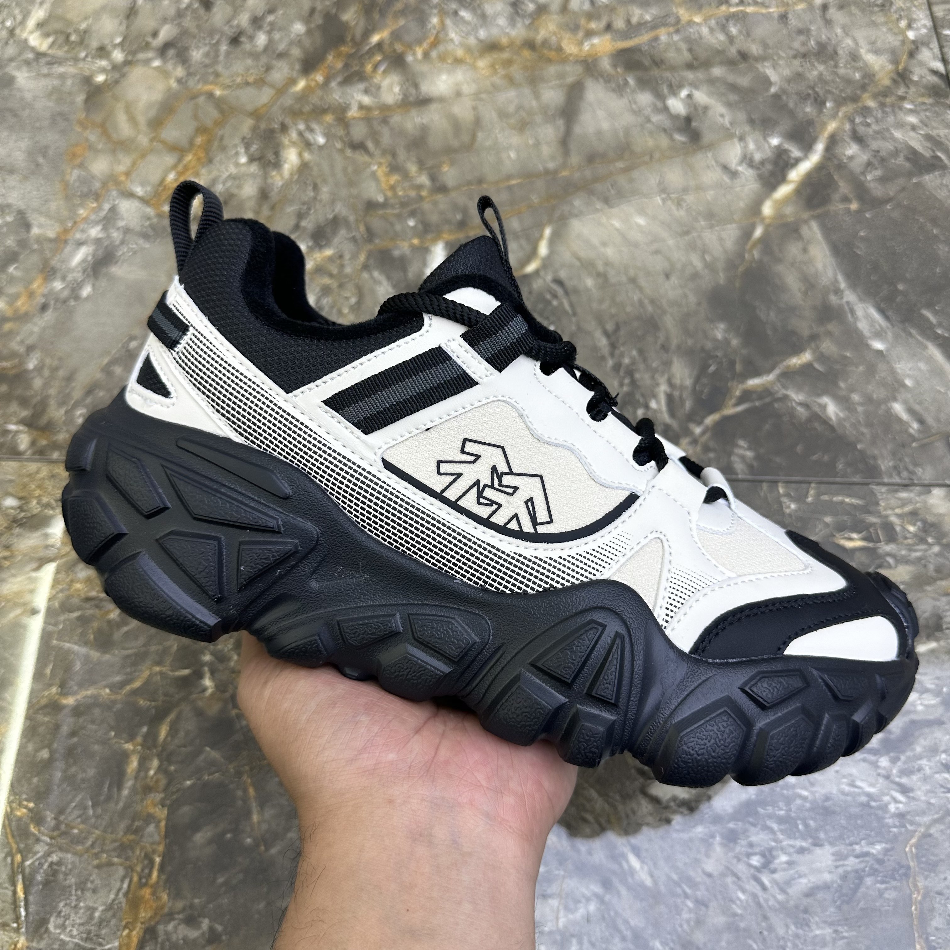 男鞋时尚休闲鞋系带皮面防水男款户外登山鞋防滑耐磨运动鞋老爹鞋,淘宝优惠券,粉丝福利购,淘宝优惠卷