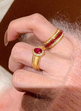 Vintage中古风红宝石鸽子蛋拉丝戒指围镶锆石宽版气质精致食指戒