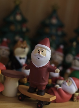 圣诞老人滑板公仔装饰圣诞礼物