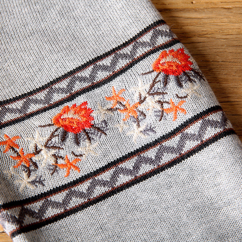  裂帛立天毛针织衫