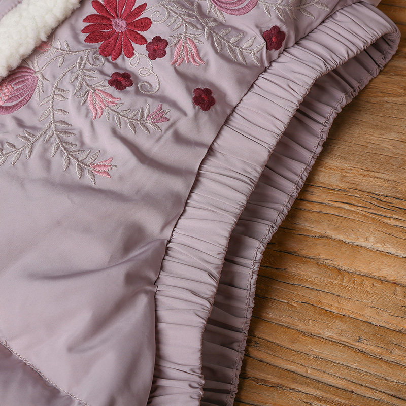 裂帛2020秋季新款时尚绣花连帽马甲 裂帛立天羽绒服