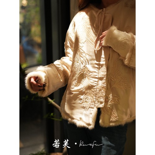 若芙｜【金羽流光】新中式重工刺绣外套女秋冬国风两面穿兔毛上衣 - 图2