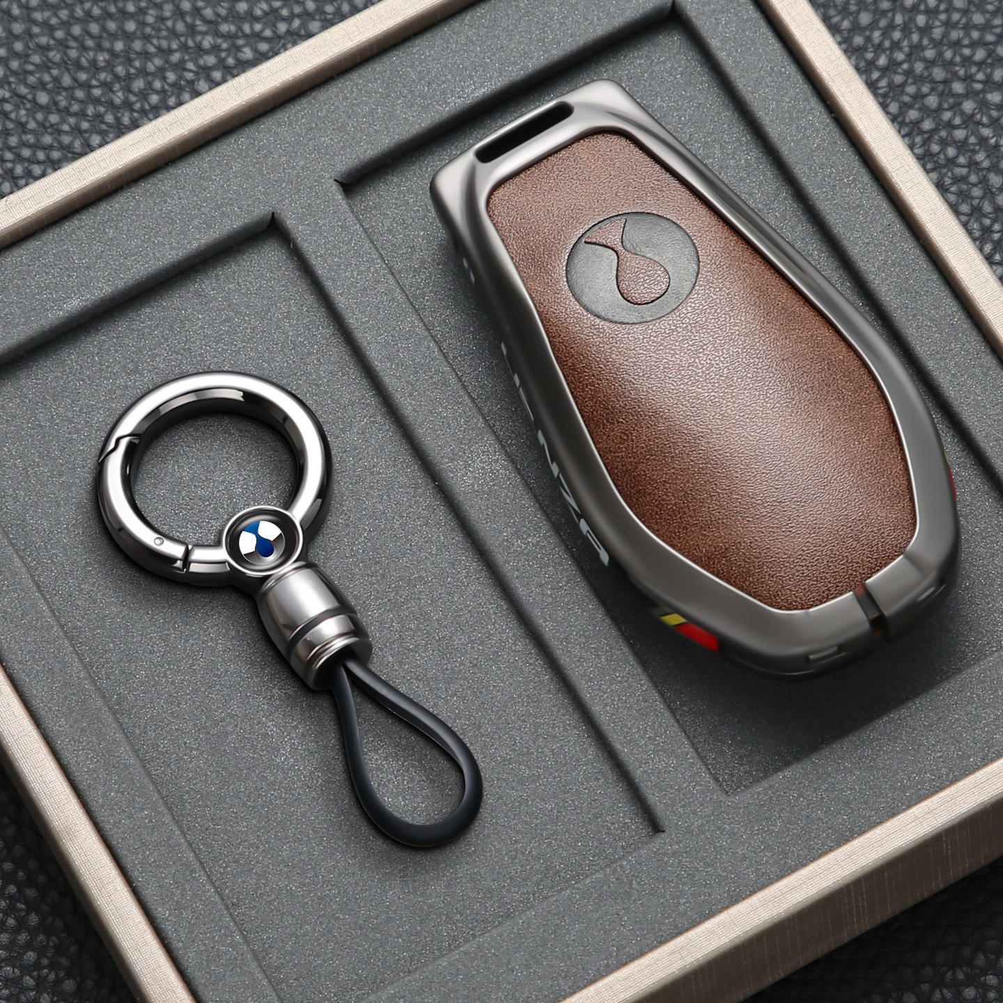 2026款腾势n9钥匙套25新款腾势N9高配版汽车专用金属包扣改装壳男