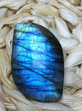 一物一图天然拉长石蓝彩黄光吊坠