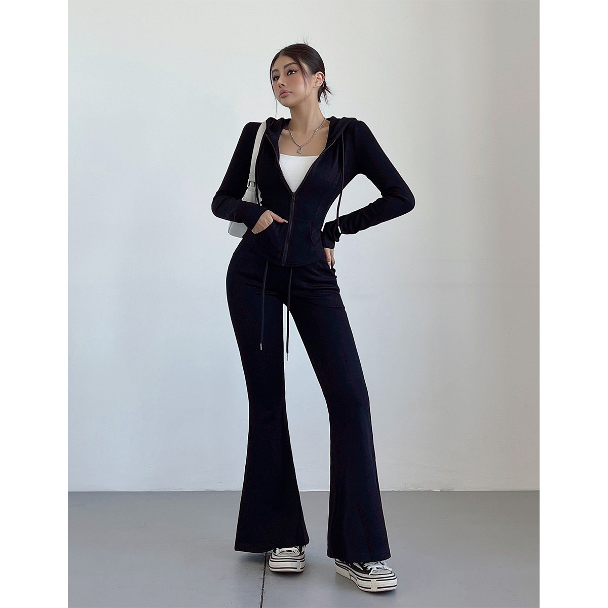 liviahome 辣妹拉链收腰上衣连帽卫衣套装抽绳微喇休闲裤两件套女,淘宝优惠券,粉丝福利购,淘宝优惠卷