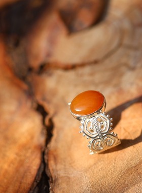 和田玉且末糖银戒