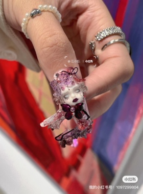 江小彣 原创复古华丽娃头系列水彩小众美甲款式 穿戴甲定制