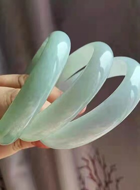 天然正品翡翠色飘花翡翠玉手镯子女款冰种A货翡翠手镯送妈妈特价