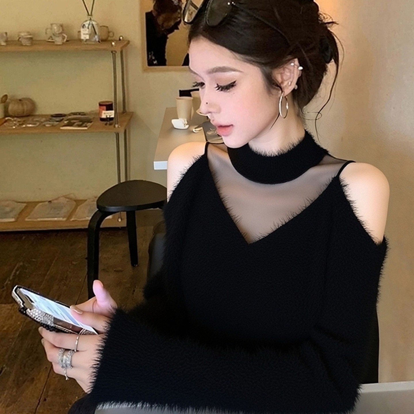 外贸撤回漂亮软糯慵懒风百搭上衣气质名媛高级感黑色露肩针织毛衣,淘宝优惠券,粉丝福利购,淘宝优惠卷