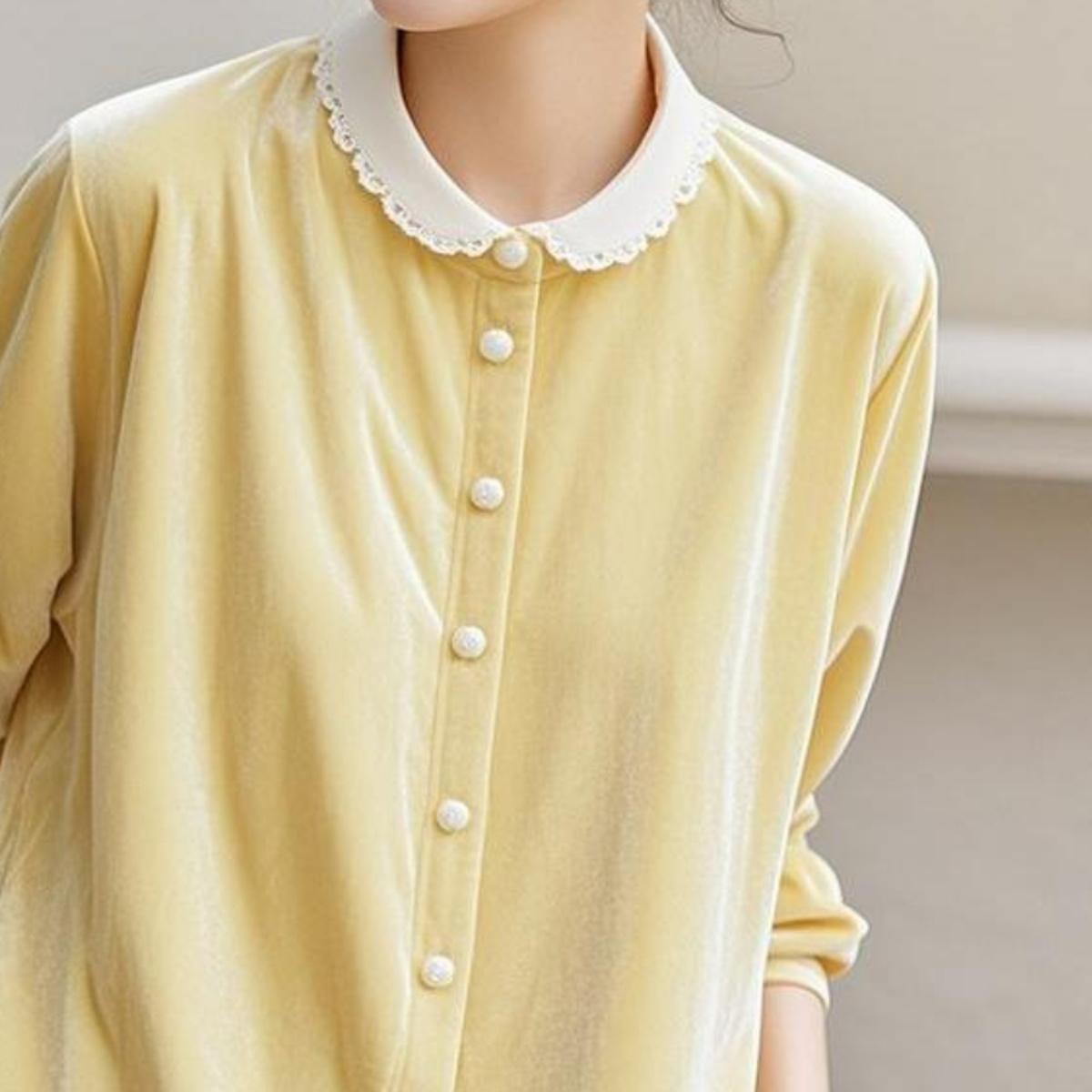 专柜撤回减龄洋气独特别致上衣黄色丝绒娃娃领衬衫2025新款女秋 - 图0