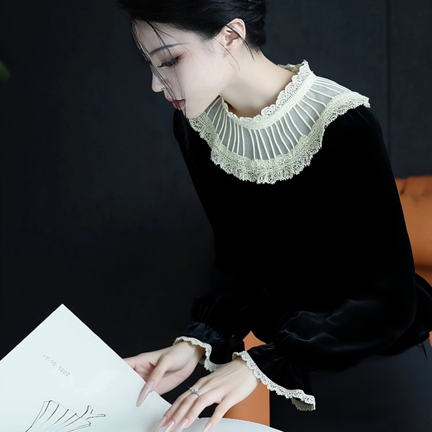 外贸撤回黑色丝绒衬衫女高级感独特漂亮巨好看荷叶边拼接法式上衣,淘宝优惠券,粉丝福利购,淘宝优惠卷