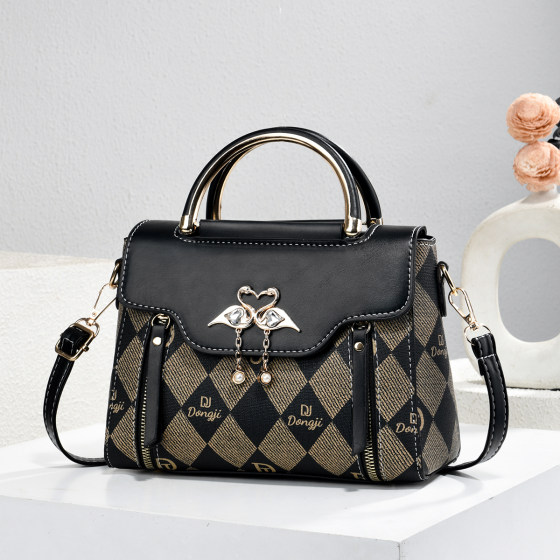 Tianyan Time Traveler Lunch Box Bag Women 2026 New Textured Crossbody Small Bag Versatile Portable Shoulder Bag