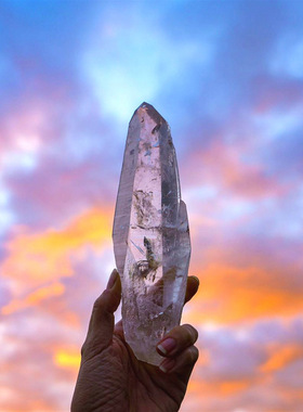 天然列穆里亚骨干柱高频水晶柱