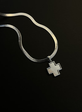 四叶草十字架贝母吊坠情侣项链