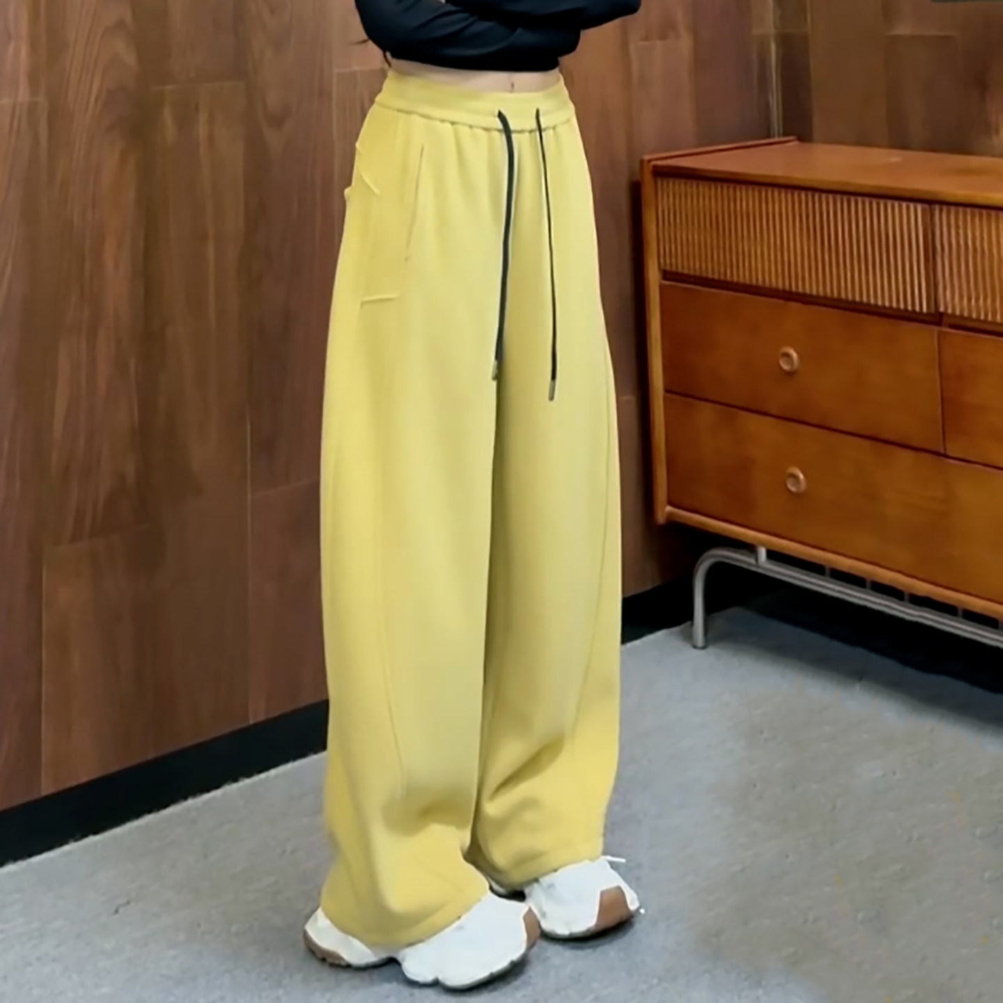 Ader加绒加厚保暖休闲卫裤女2025冬季新款时尚百搭高腰显瘦弯刀裤,淘宝优惠券,粉丝福利购,淘宝优惠卷