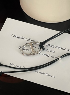 S925纯银猪鼻子几何吊坠毛衣链女