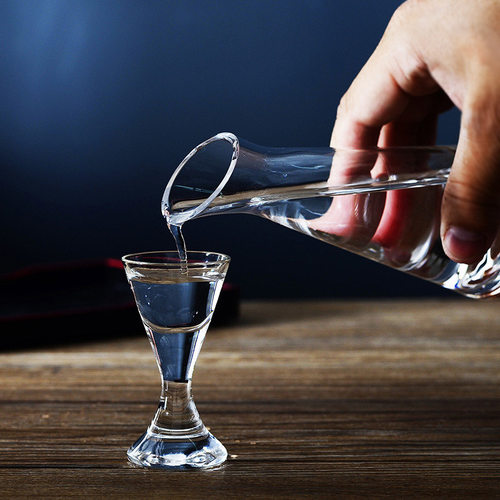 创意 白酒杯7件套装 玻璃杯子烈酒杯 分酒器 一口杯子弹杯 - 图0