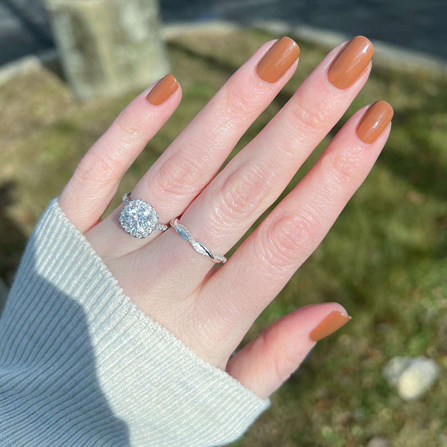 美国ESSIE指甲油1765浅黄棕枯黄MIDNIGHT DELIGHT卡其色黄褐免烤 - 图0