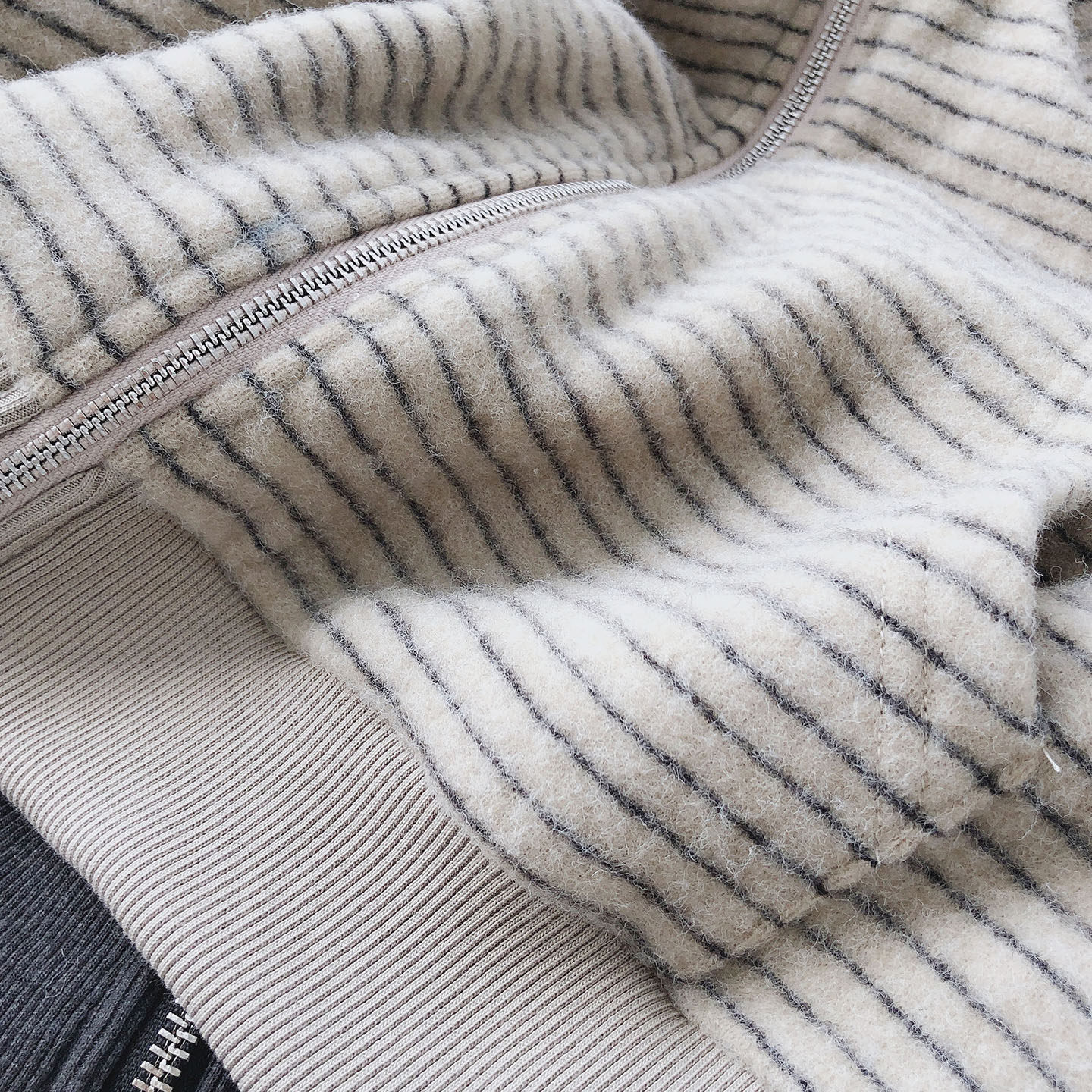 软糯兔绒条纹针织卫衣女毛绒绒秋冬休闲宽松加绒加厚长袖开衫外套,淘宝优惠券,粉丝福利购,淘宝优惠卷