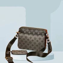 Black Warrior Tide Cards Men Genuine Leather Black Flowers Three-in-one Handbags Mens Bag Fashion Postman single shoulder bag Inclined Satchel Bag