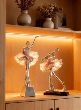 现代轻奢芭蕾舞者雕塑摆件