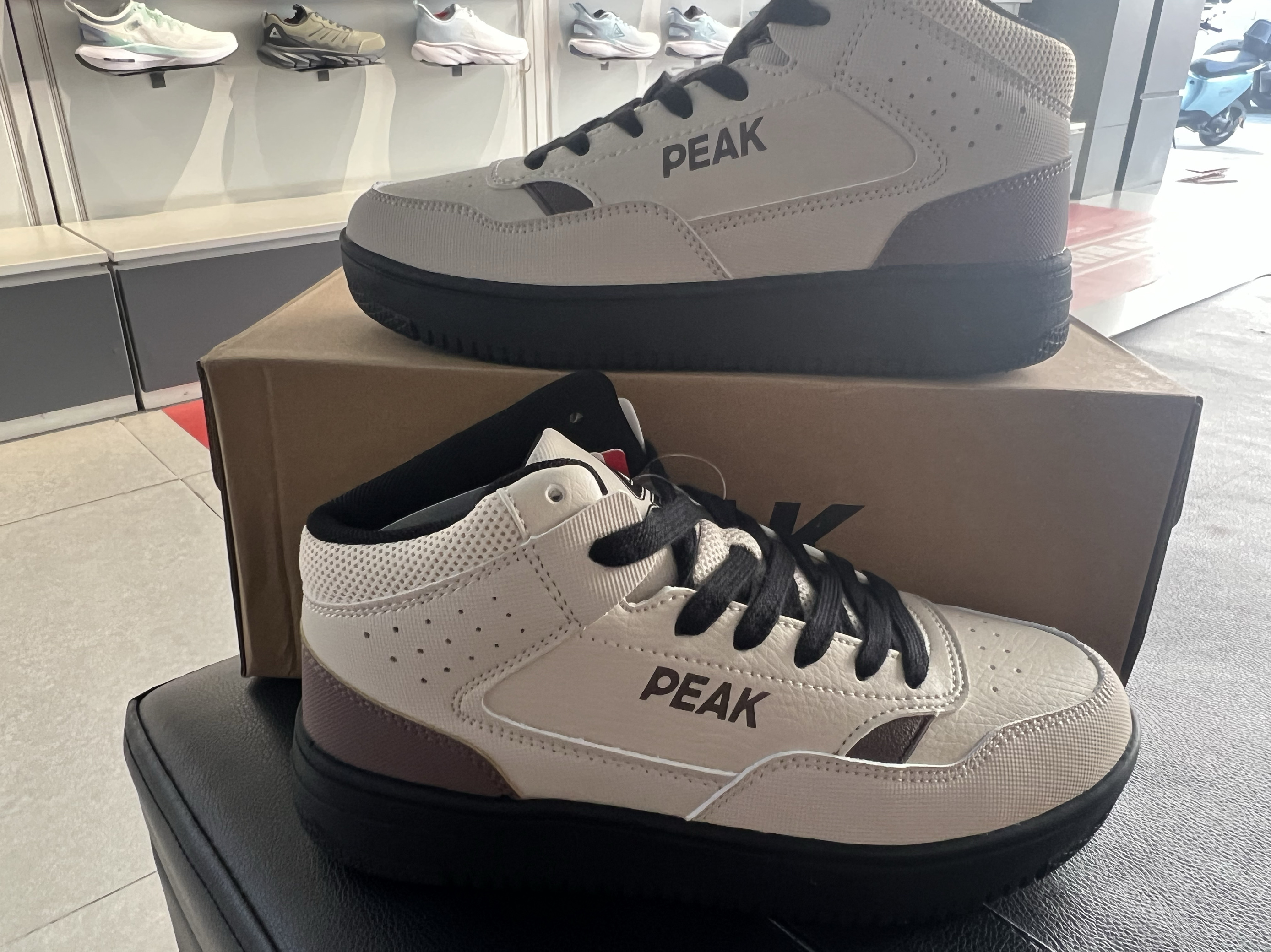 匹克2024冬季新款经典文化鞋女子运动休闲时尚百搭板鞋E244338B - 图0