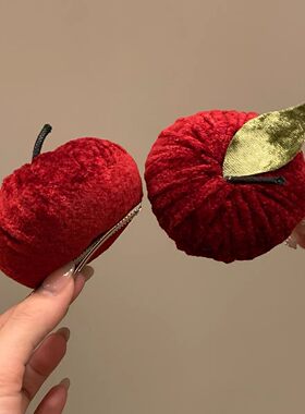 圣诞平安夜红苹果鸭嘴夹立体布艺水果侧边夹新年氛围感拍照发饰