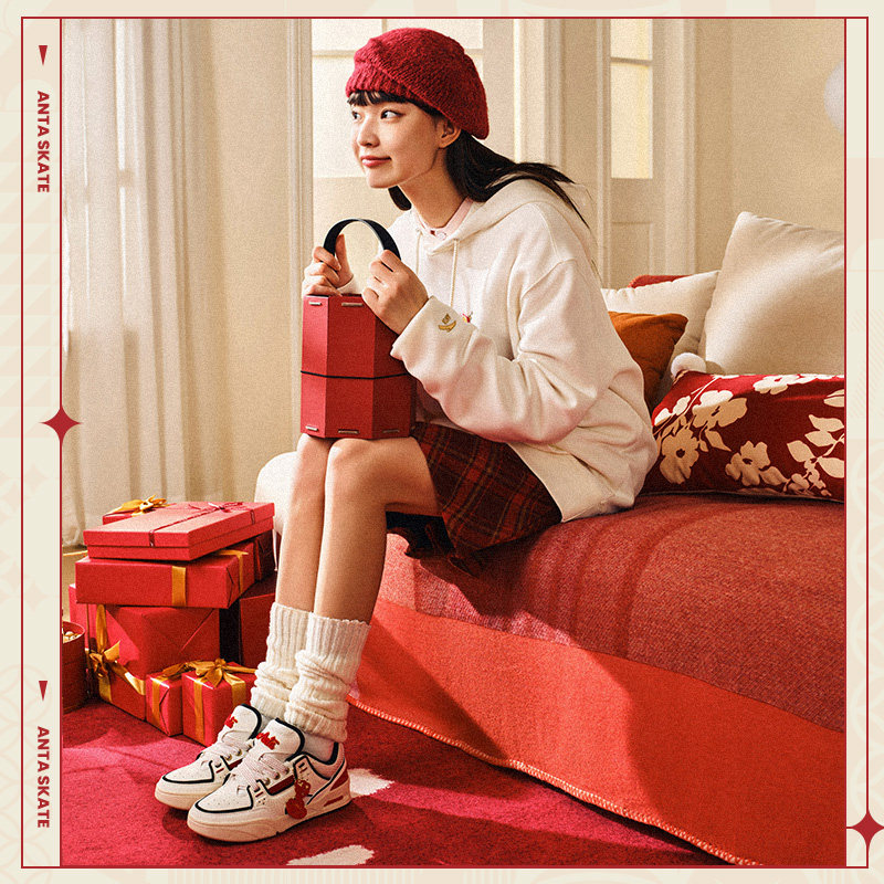 【王一博同款】安踏好事发生丨骜杰时尚新年款低帮板鞋男女运动鞋,淘宝优惠券,粉丝福利购,淘宝优惠卷