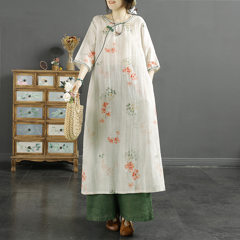  千秋飞燕连衣裙