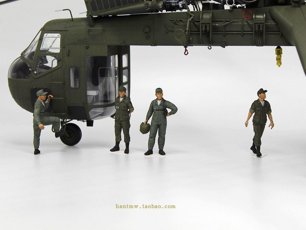 ICM53101美军直升机飞行员空勤人员兵人1/35塑料拼装模型 - 图3