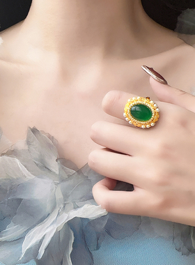 宫廷风镀金祖母绿情侣戒指