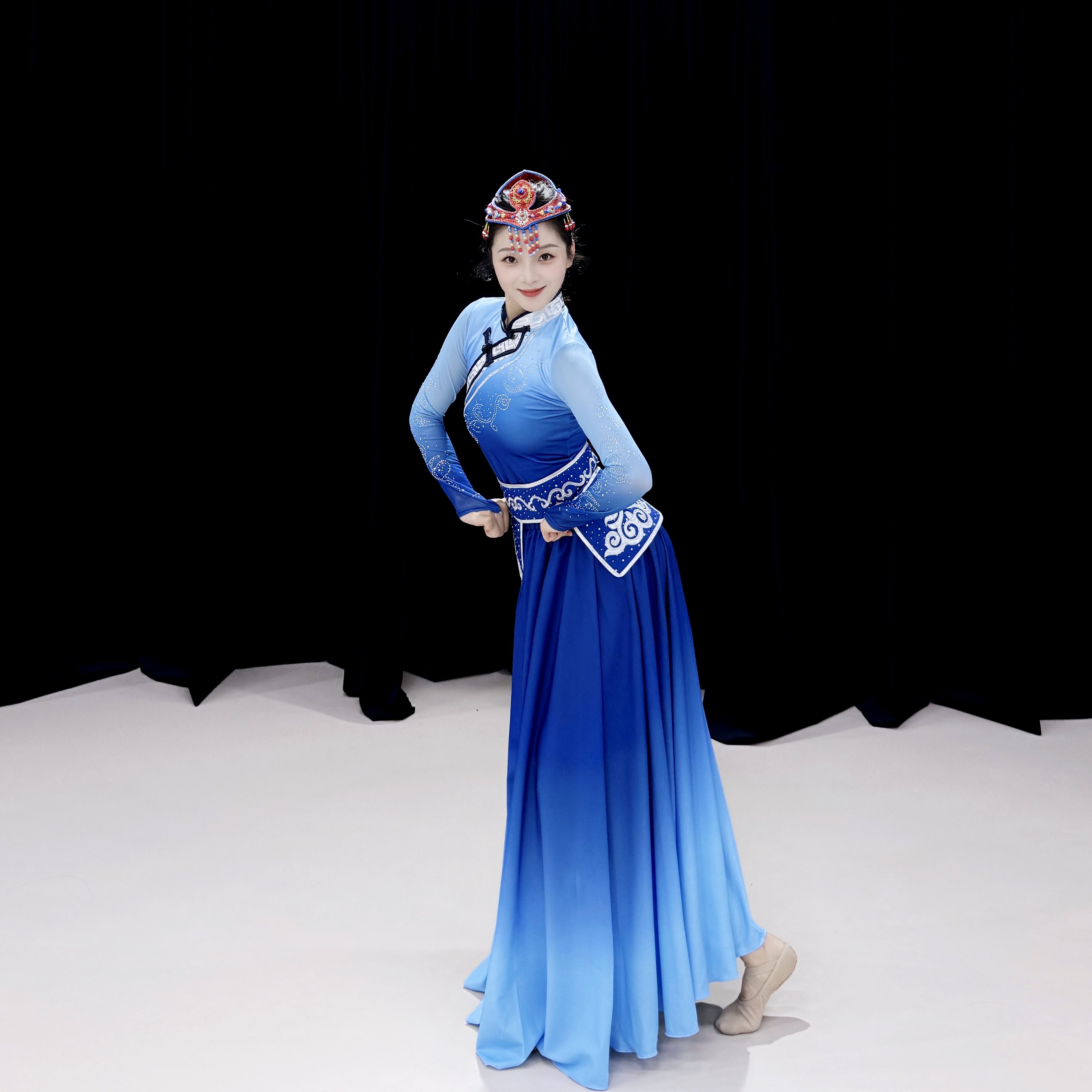 蒙古舞蹈演出服蒙族服装民族风演出服饰艺考练习裙剧目大摆裙套装,淘宝优惠券,粉丝福利购,淘宝优惠卷