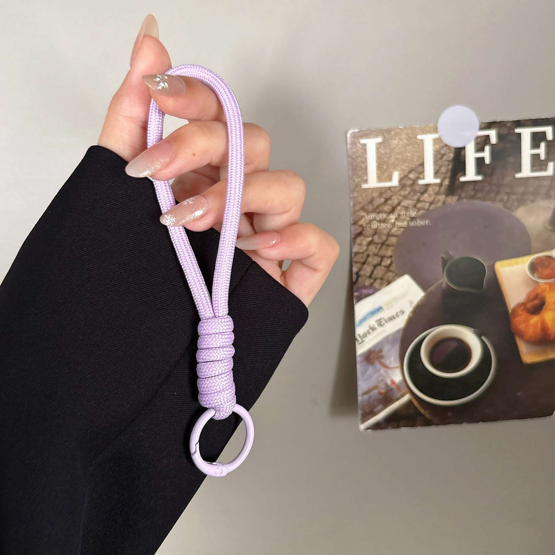 Factory ready stock short keychain lanyards, various solid color woven hand bowl rope lanyards, hand hanging anti-lost ropes, bag ropes