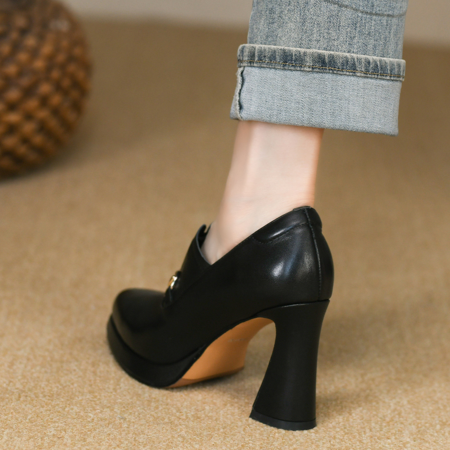 法式黑色深口单鞋女粗跟秋季新款真皮金属扣松紧一脚蹬高跟皮鞋女,淘宝优惠券,粉丝福利购,淘宝优惠卷