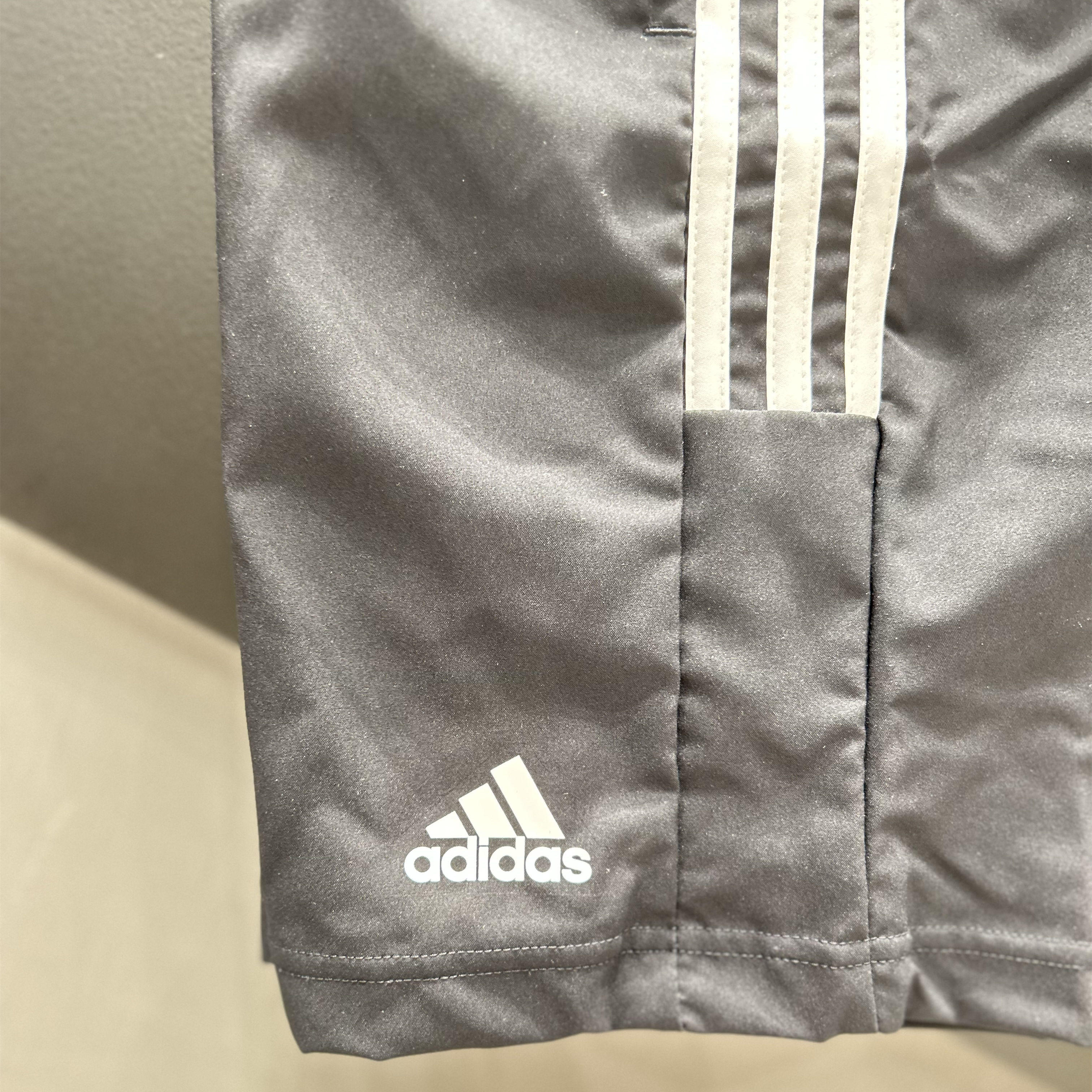 正品Adidas阿迪达斯男子三条纹夏季速干透气运动休闲短裤EJ9321 - 图0