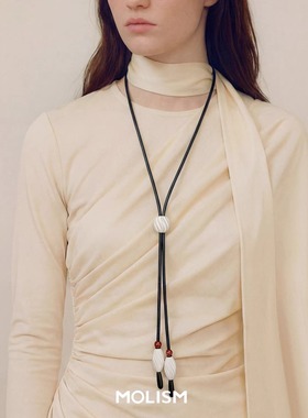 韦唯同款玛瑙球坠皮绳项链