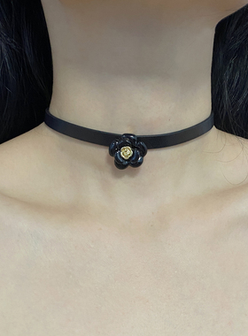 金属皮绳女红色花朵项圈锁骨链