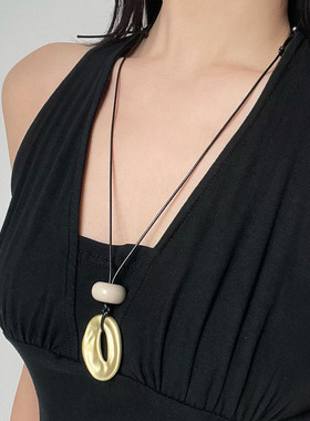 金属亚光不规则吊坠长款抽拉项链