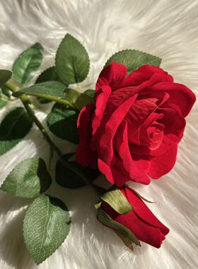 新款2头仿真手感绒布玫瑰高级感假花卧室餐桌插花客厅摆件假花