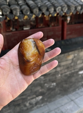 和田玉籽料黄沁钟馗