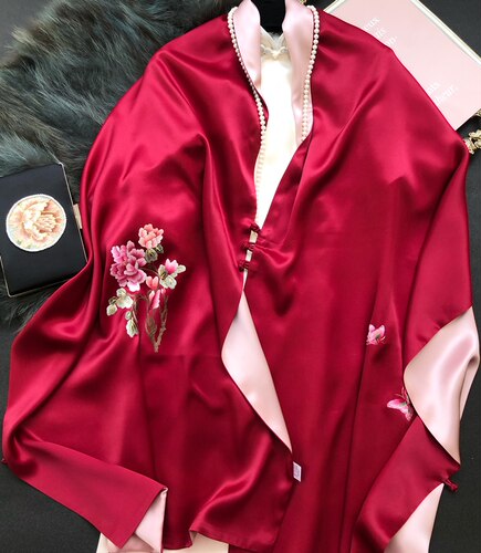 盘扣杭州丝绸高档真丝刺绣围巾女桑蚕丝苏绣披肩外搭丝巾妈妈礼品 - 图2