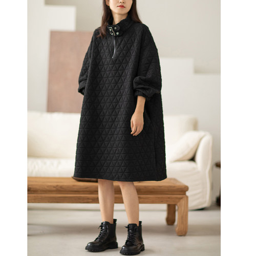 欧货个性冬季菱格夹棉连衣裙中长款高领大码胖mm复古棉衣卫衣裙子 - 图0