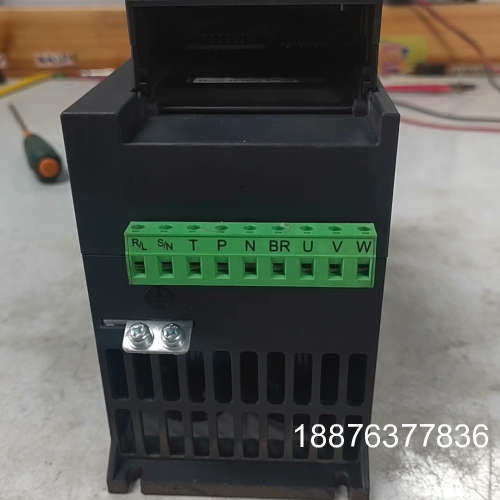 安百川变频器4KW,AD800-4T4D0H/5D5L-PU议价 - 图1