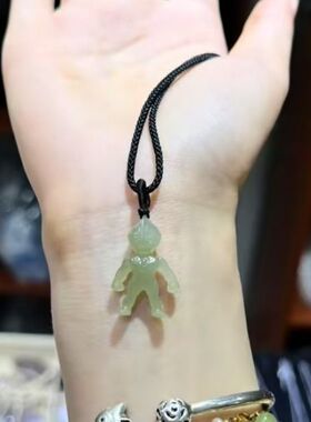 和田玉奥特曼吊坠.和田玉阿特曼立体挂件.和田玉阿特曼款项链玉坠
